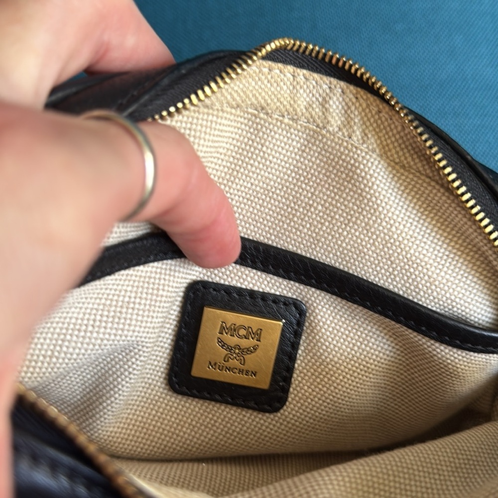 MCM Funky Zebra leather crossbody - Picture 15 of 16